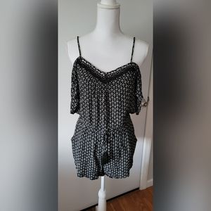 Woman's Xhilaration Size L Romper